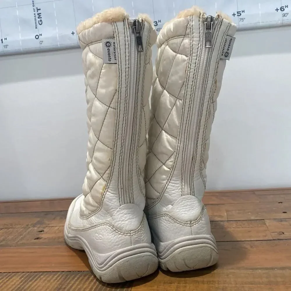 Ugg Vibram Women's Snowpeak White Quilted Sheep Skin Snow Winter Boots Sz 6